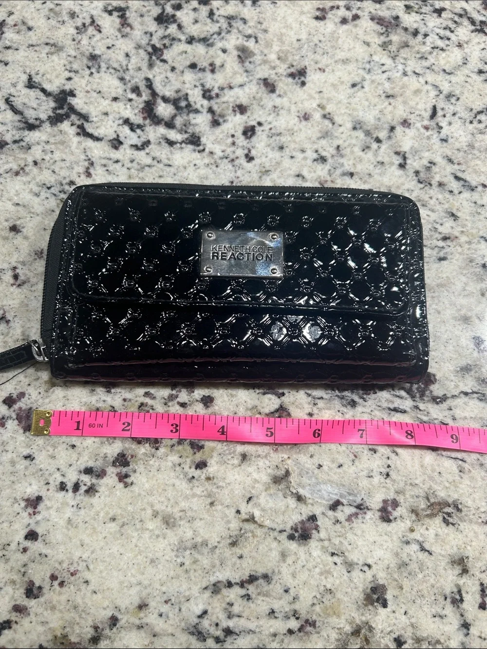 Kenneth Cole Reaction Black Quilted Patent Zip-Around Card Holder
